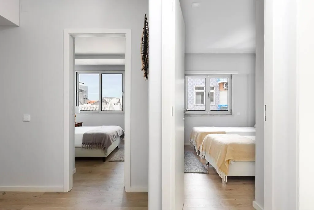 Lisbon Central Apartment With Balcony 0*,  Португалия